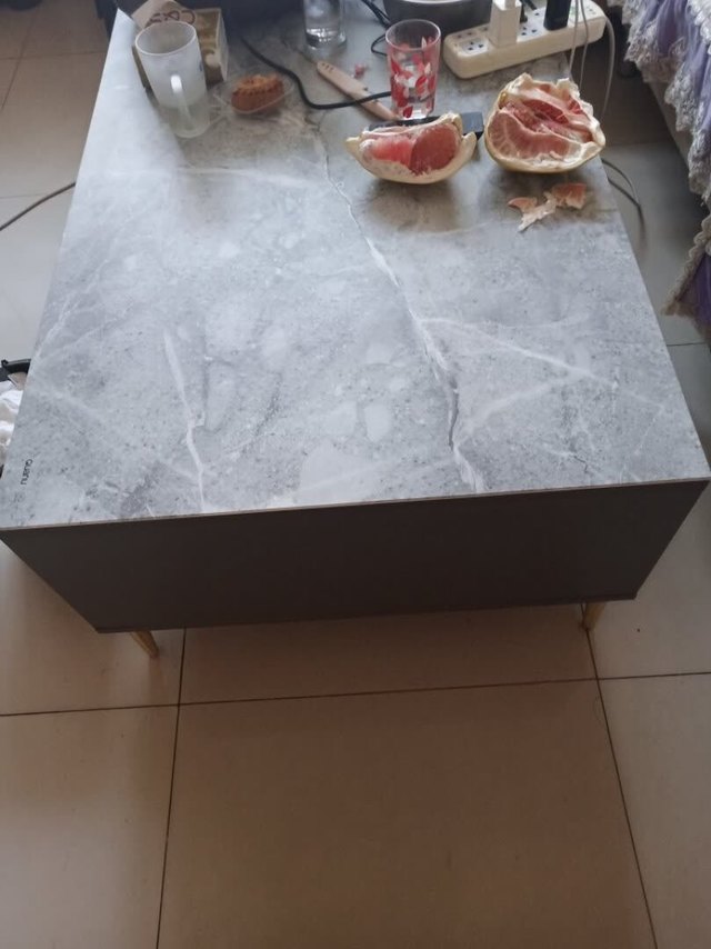 这款茶几是我喜欢的，材质颜色都好，唯一不