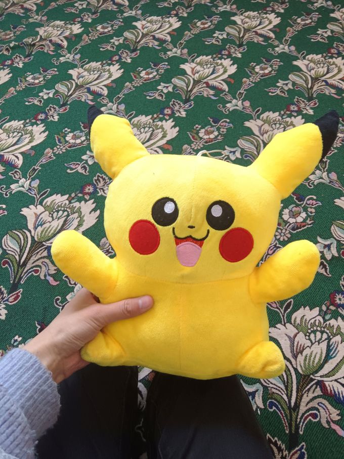 毛绒玩具睡觉抱枕皮卡丘布娃娃