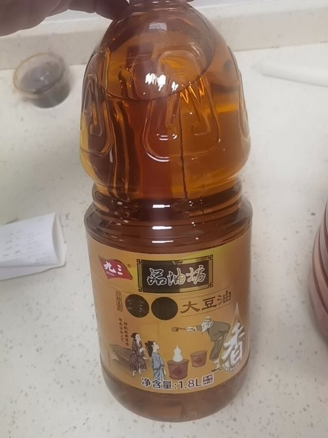 这个笨榨大豆油烙饼，吃起来特别香，还是小