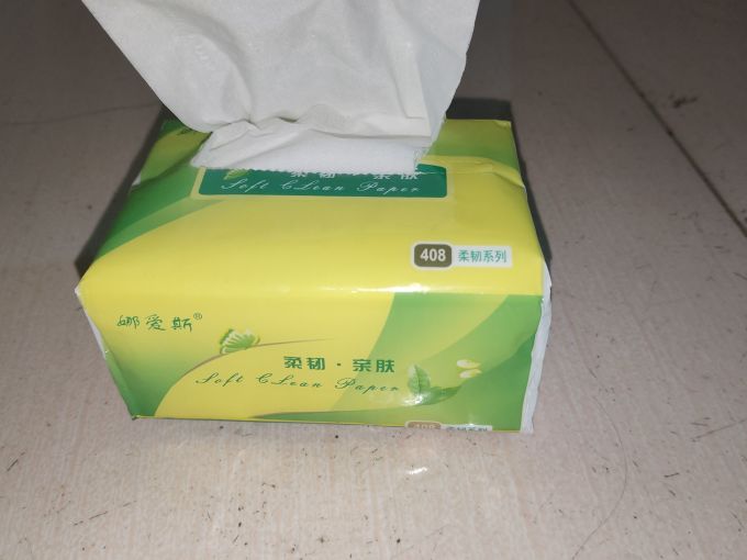 娜爱斯纸品湿巾