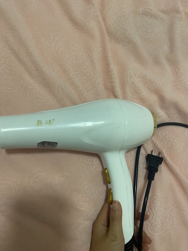 居家必备的吹风机