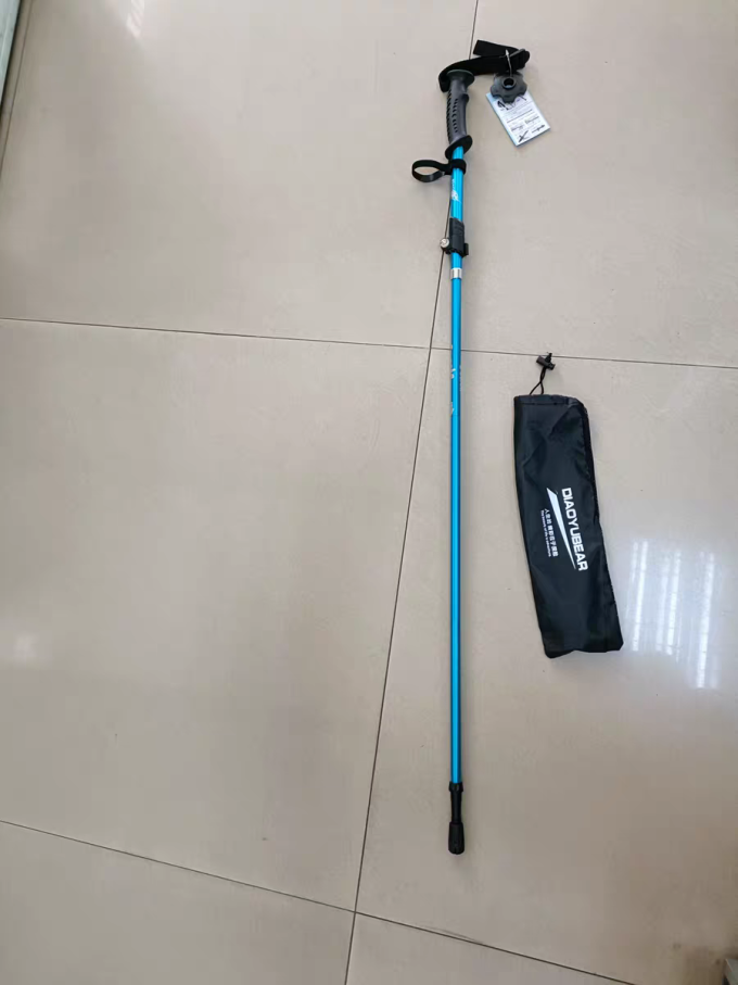 钓鱼熊手杖