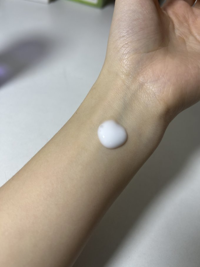 黛珂乳液