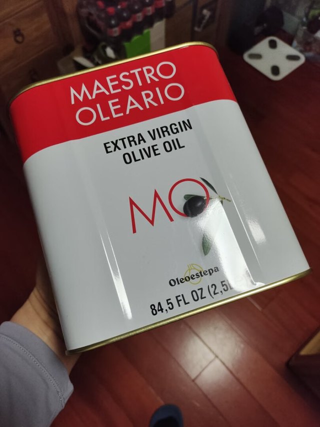 西班牙的特级初榨橄榄油特意买了大升数的