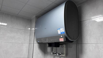 海尔电热水器电家用速热智能恒温卫生间50L升双胆扁桶大容量WARM7热水器。