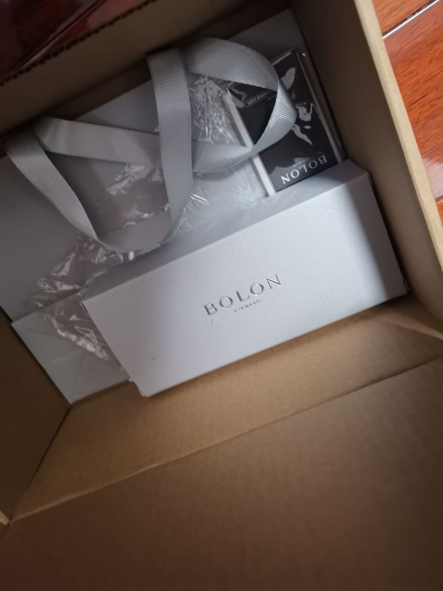 已经收到情人节礼物啦，快递真快