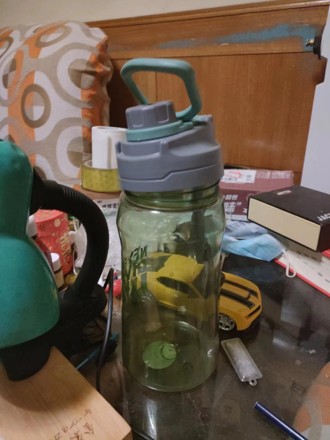 塑料杯