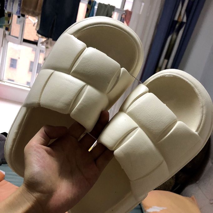 女式拖鞋