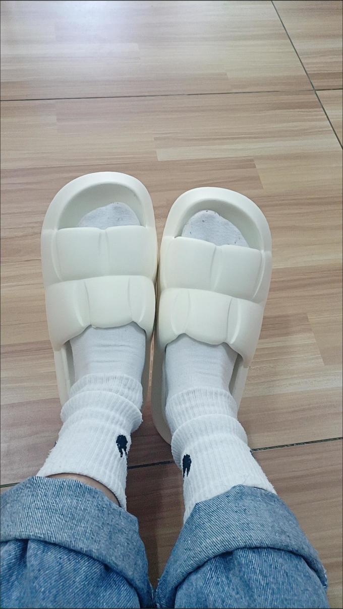 女式拖鞋