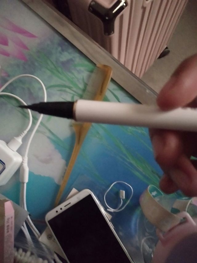 超级顺滑的眼线笔！