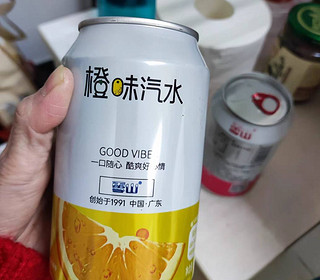 女友给我两罐啤酒，这要干嘛