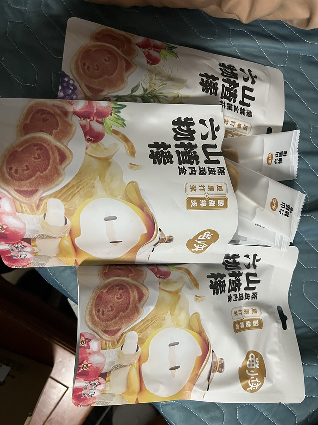 宝宝挺喜欢吃买来过年给他吃不想他吃饼