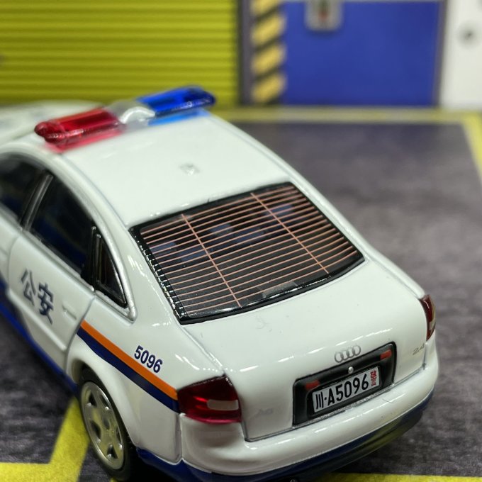 拓意奥迪a6二代警车涂装