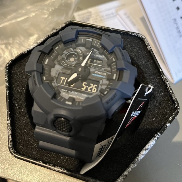 手表好看,但是包装不太好,给人感觉不是新