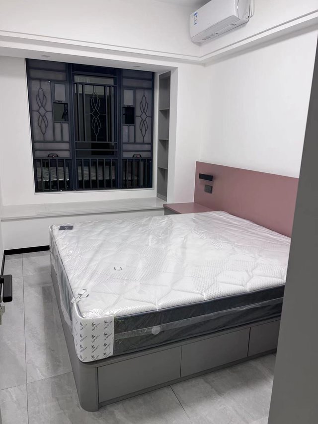 做过紧实舒适，表面亲肤柔软透气，没有异常