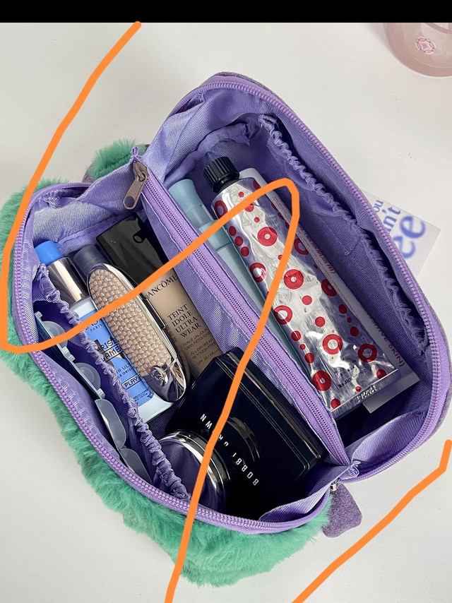 抗摔大容量的化妆包，出差旅游再也不愁