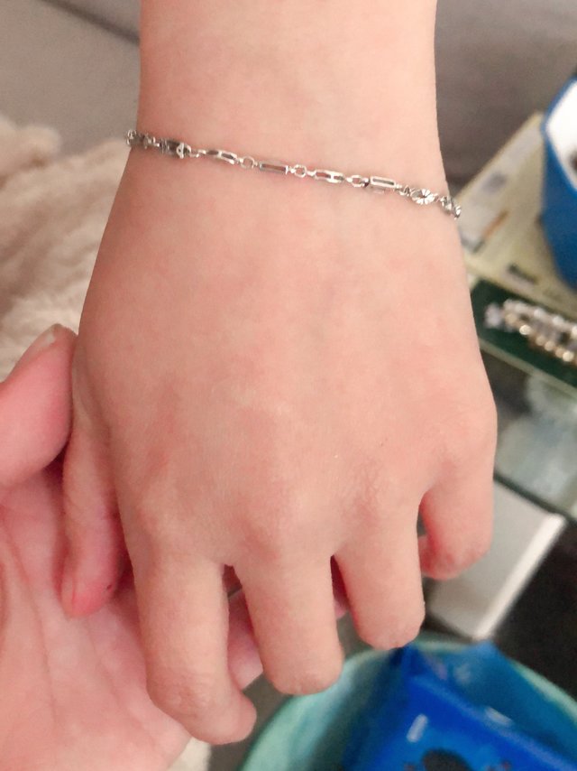 铂金虽灿烂 爱情价更高