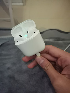 airpods2质量非常好，白净整洁