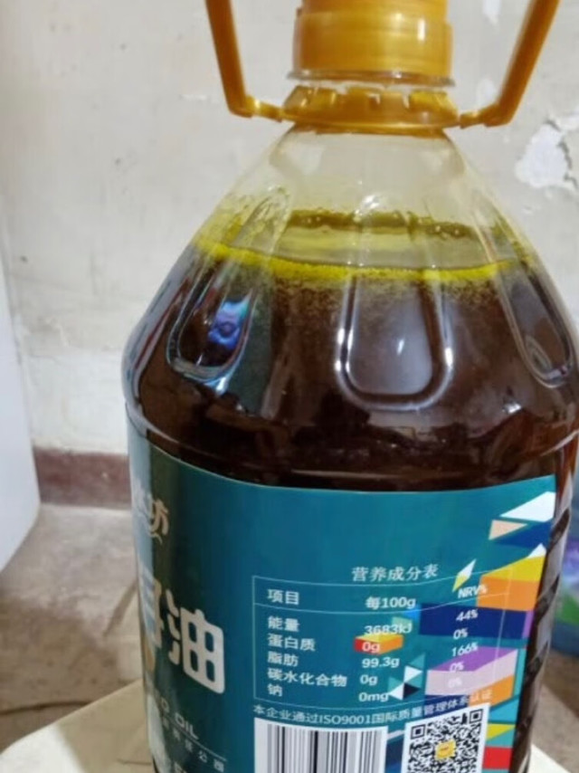 产品包装:5升装的。风味口感:纯正菜籽