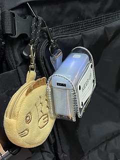 放在口袋就可以带走的超mini充电宝你心动吗