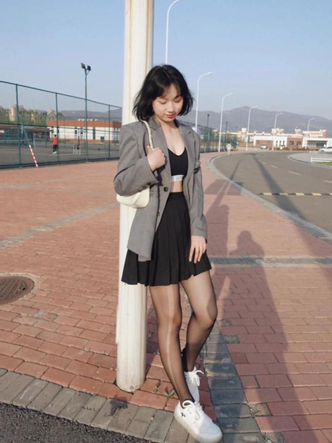 女上装