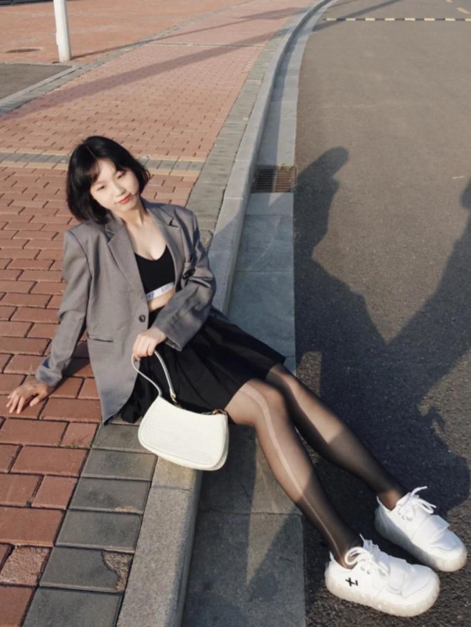 女上装