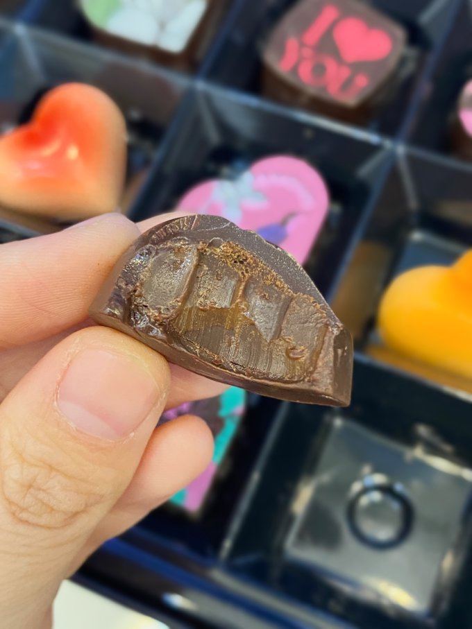 魔吻糖果巧克力