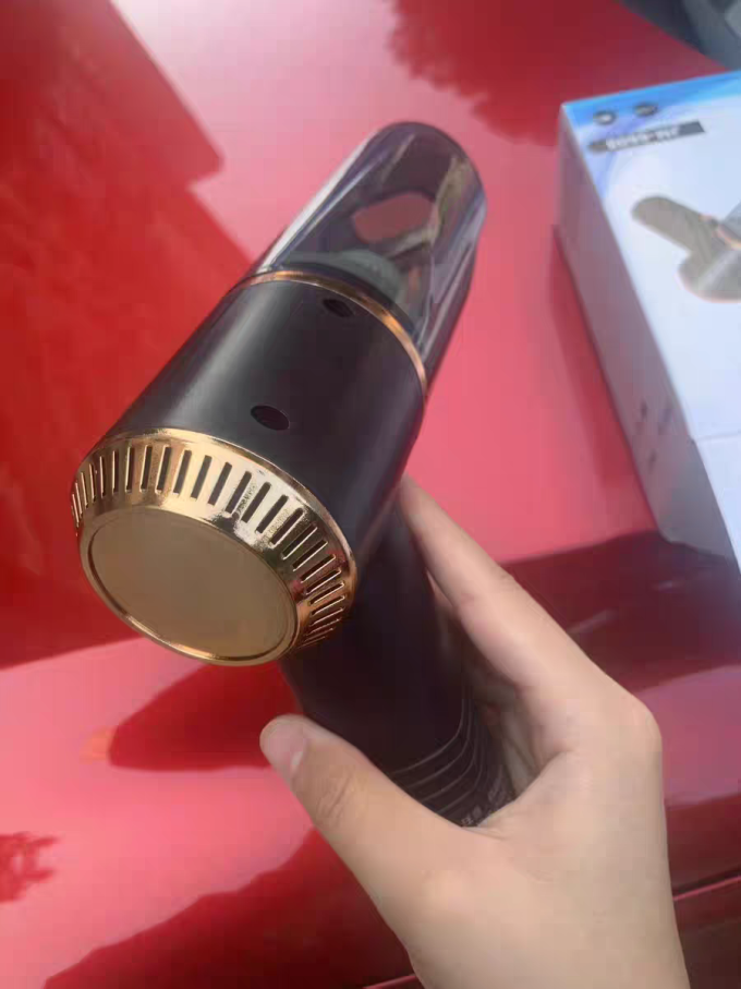 巨木车载吸尘器