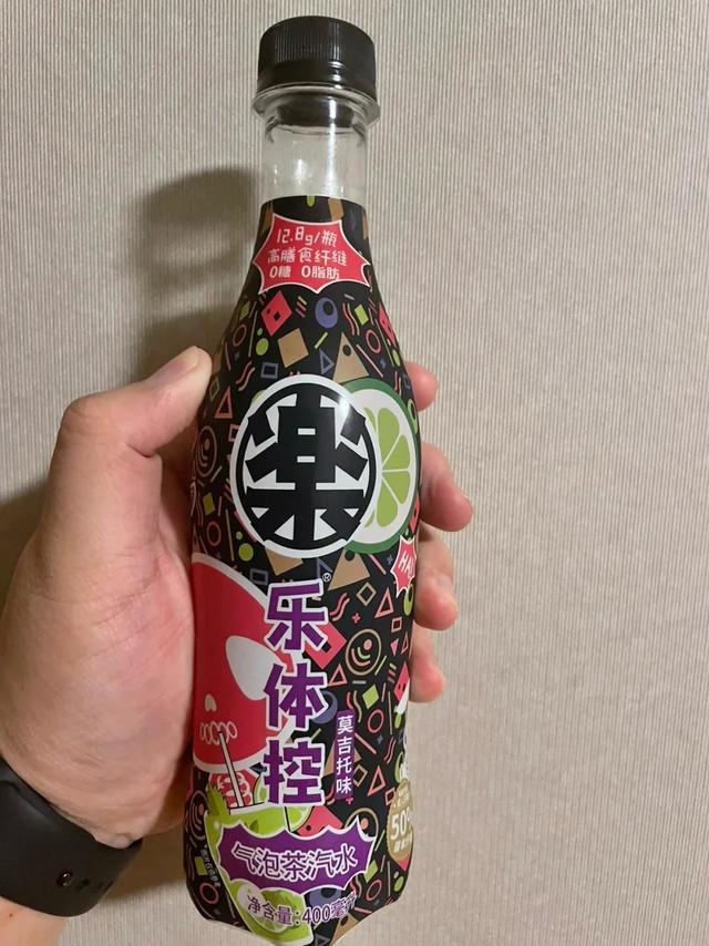 甜面人的饮料日常84：乐体控莫吉托味气泡水