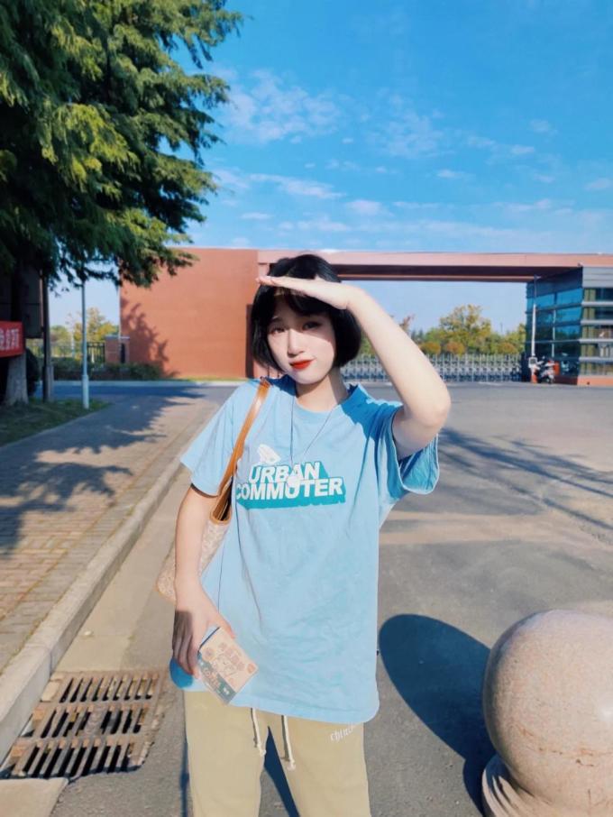闪电潮牌女士毛衣
