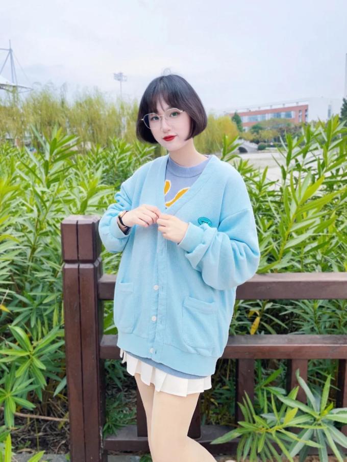闪电潮牌女士毛衣