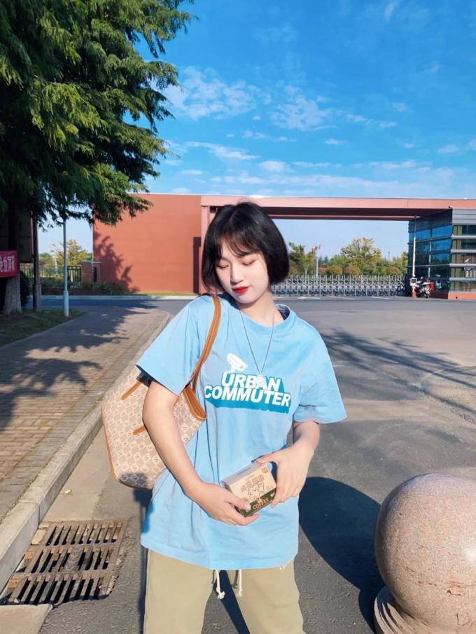 闪电潮牌女士毛衣