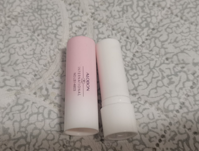 雅邦润唇膏