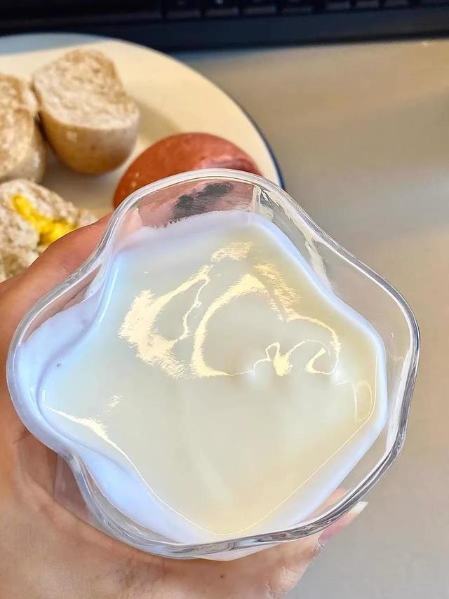 最近买到的低脂无糖酸奶！