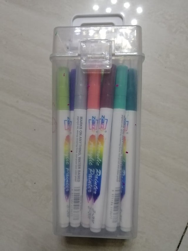 包装精美，颜色鲜艳，字迹清晰！