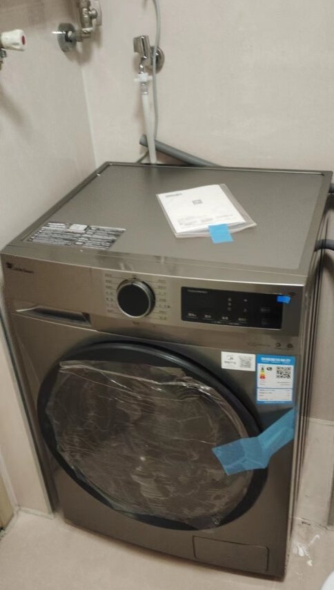 外观非常的简洁大方。用起来非常方便。床单