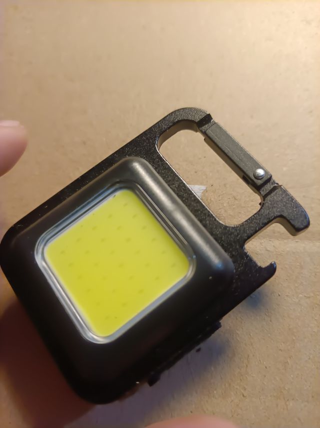 这个晚上随身带一个也是特别的安全
