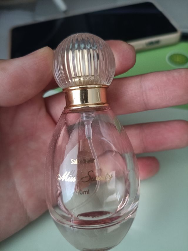 情人节，买个香水送给她？