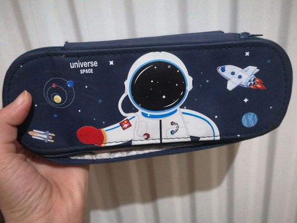 好看又可爱的星空文具盒