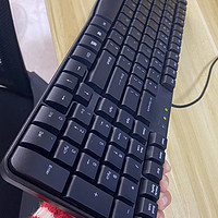 超静音的有线键盘—办公用品