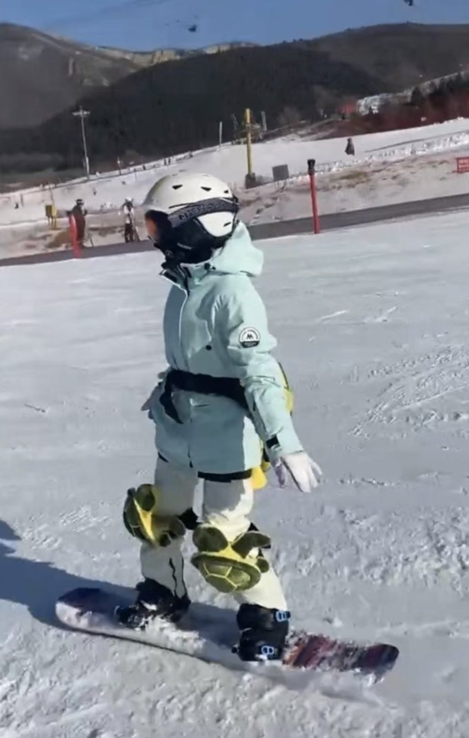 刀客滑雪服