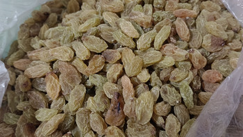 超级喜欢吃葡萄干，个头均匀，颗粒饱满，营养丰富