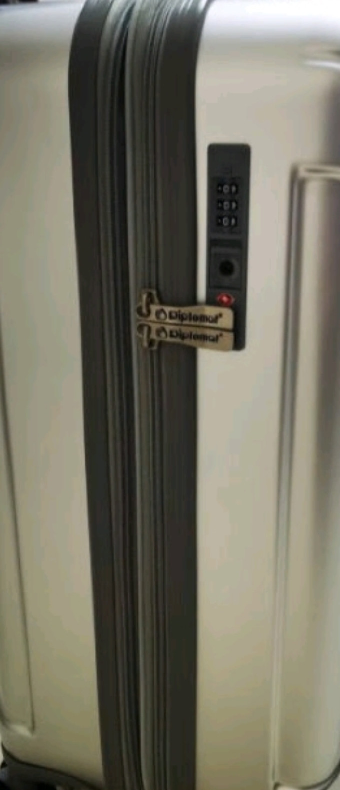 外交官拉杆箱