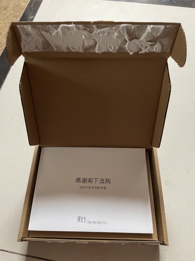 周生生黄金吊坠