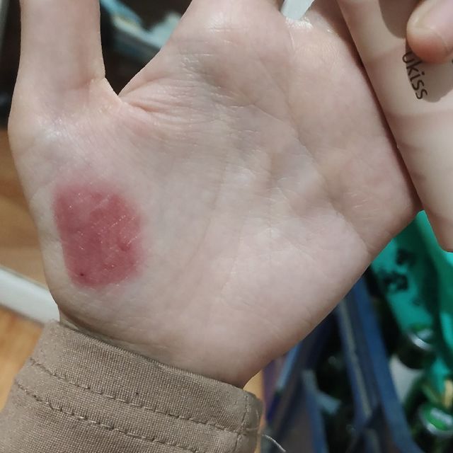 纯欲感拉满的一款唇釉