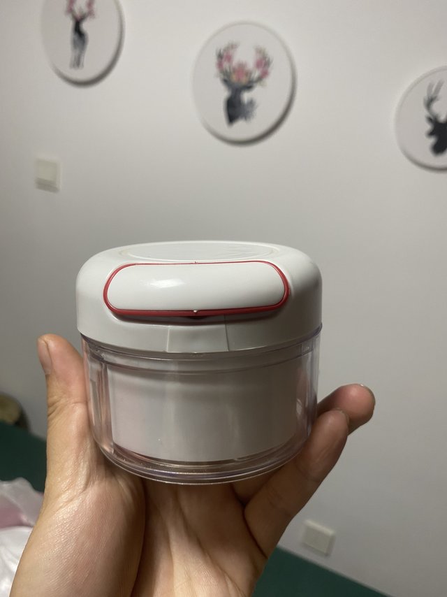 让做饭不在无聊，捣蒜小米辣小能手！