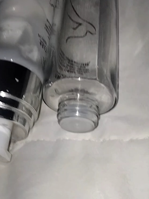 这款水乳非常的平价，适合我们这学生党