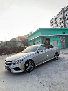 奔驰E260L运动版4MATIC