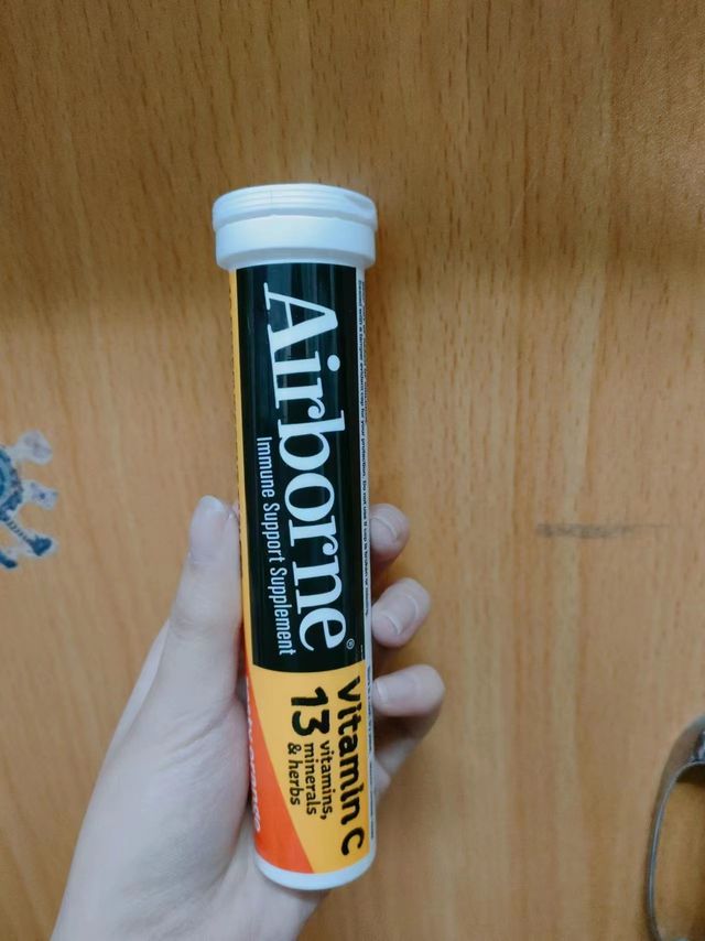 维生素泡腾片快来补充维生素啦