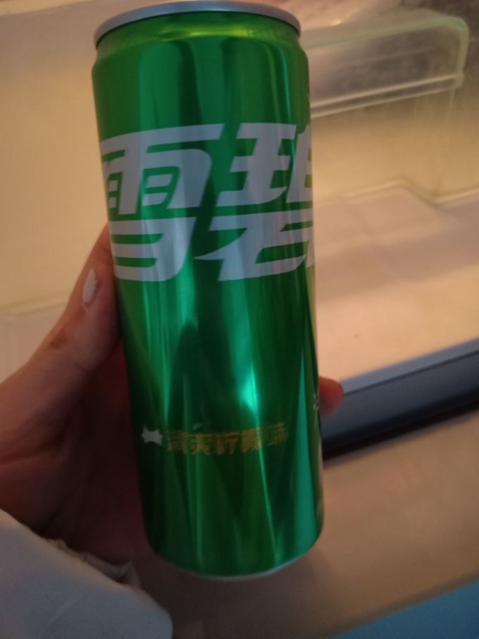 雪碧碳酸饮料